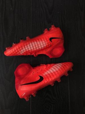 Botines nike magista acc