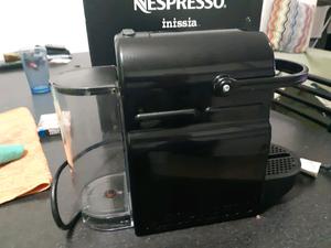 Cafetera Nespresso Inissia