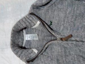 Campera carters talle 2 de hilo