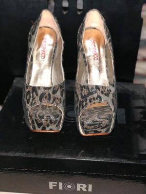 ZAPATOS ANIMAL PRINT- EXCELENTE ESTADO