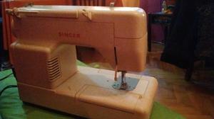 Maquina de coser Singer nueva !!!