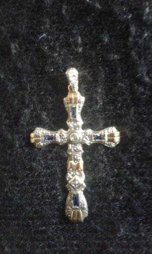 cruz antigua de oro, plata y piedras