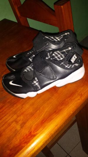 Zapatillas Nike Air Rift