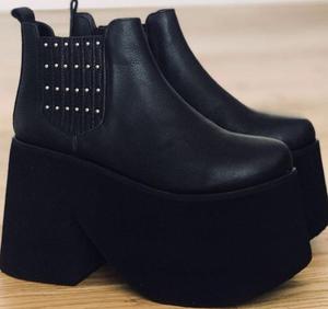 Zapatos negros talle 37 plataforma cuero cerrados invierno