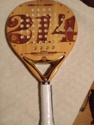 Vendo paleta de padel 214