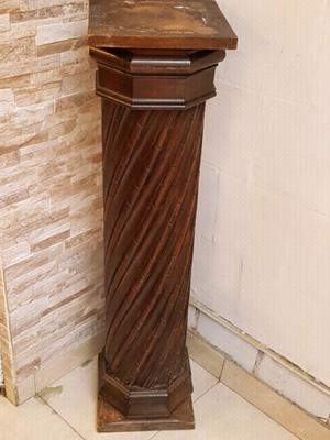 Antiguo pedestal madera maciza