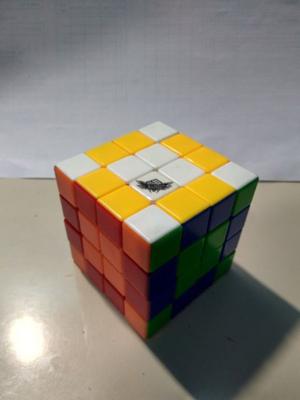 Cubo de Rubik's 4x4x4 stickerless Cyclone Boys
