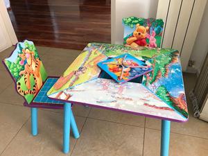 Juego infantil de mesa con guarda juguetes + 2 sillas Winnie