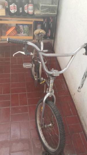 Vendo bicicleta rodado 20 cromada muy buen estado $800