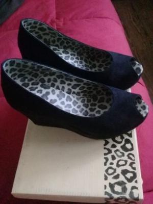 Zapatos negros taco chino