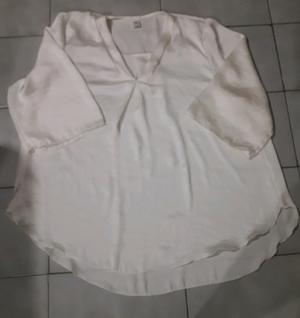 Blusa de raso talle l nueva