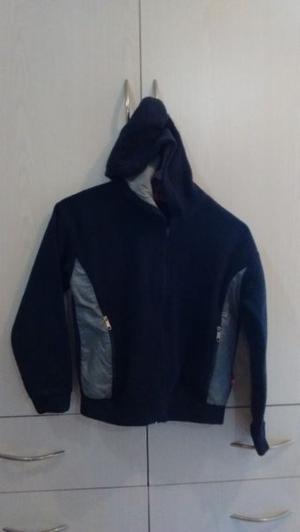 Campera polar azul marino talle 12