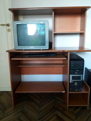 Escritorio de PC y Mesa de TV