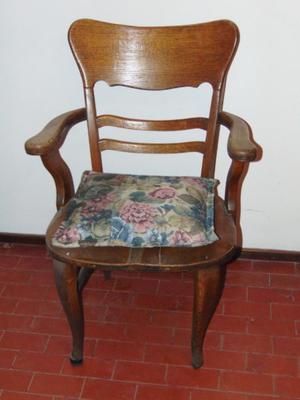 SILLÓN ANTIGUO ESTILO INGLÉS CON APOYABRAZOS