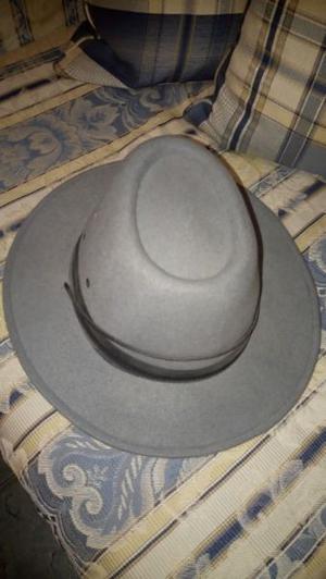 Sombrero gris usado impecable estado