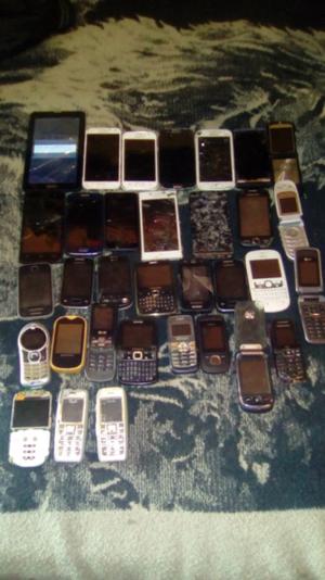 Vendo 32 celulares