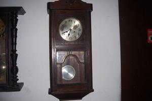 reloj antiguo de pared Funcionando