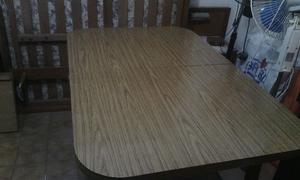 vendo mesa revestida en formica