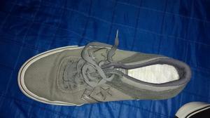 Zapatillas DC marrón converse gris y éxodos negras