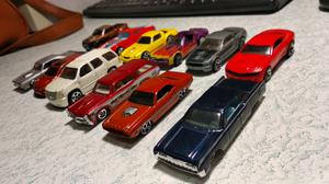 COLECCIÓN DE 12 AUTITOS HOTWHEELS!!