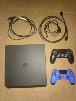 Ps4 slim 500gb + 2 joysticks + 3 juegos