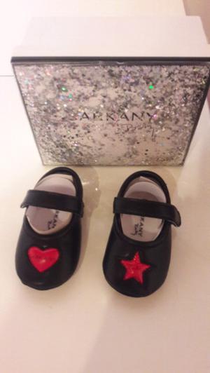 Zapatitos Ricky Sarkany nuevos bebe