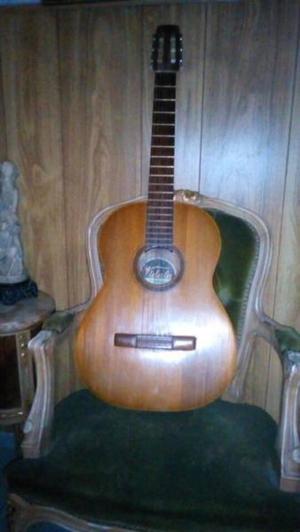 ANTIGUA GUITARRA MARCA " VIDALA"