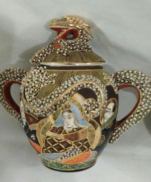 Hermoso Servicio de té de Satsuma Imperial. Siglo XIX