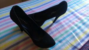 Stilettos de gamuza talle 40