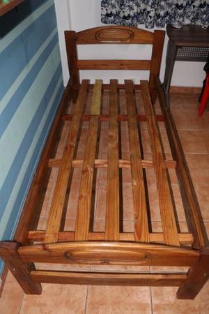 Vendo Cama de Madera Barnizada + Colchón (1 Plaza)