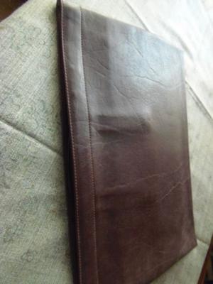 maletin de cuero UNISEX porta notebook
