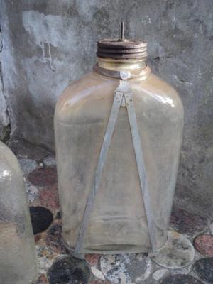 Antiguos botellones para estufa. Antigua Saudade