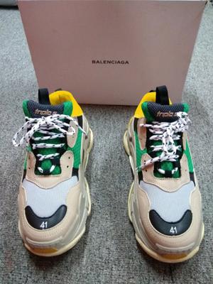 Balenciaga triple s