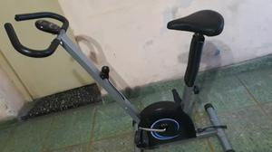 Bicicleta fija WORLD FITNES, 0km, regulador de fuerza, reloj