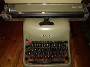 Máquina De Escribir Olivetti - Modelo Lexikon 80