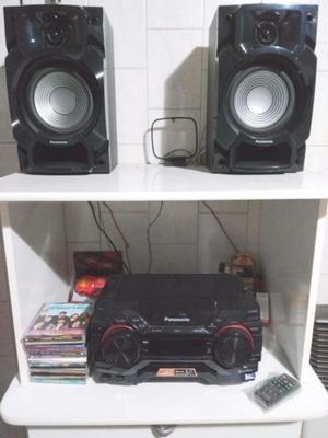 Vendo equipo de música Panasonic