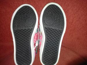 Vendo zapatillas de nena rosas numero 27