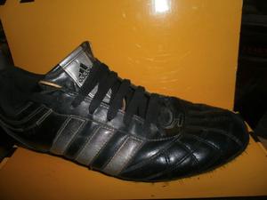 BOTINES ADIDAS TRAXION HERITAGIO TALLE 40