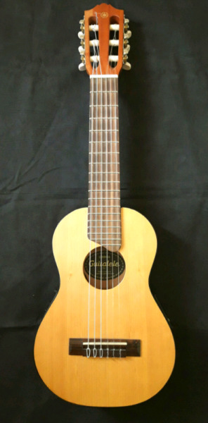 Guitalele Yamaha GL1