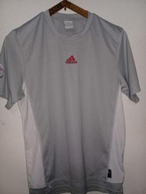 Remera adidas talle small