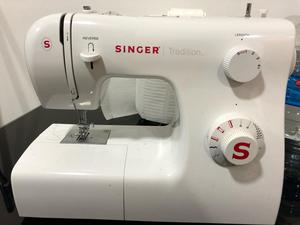 Maquina de Coser Singer