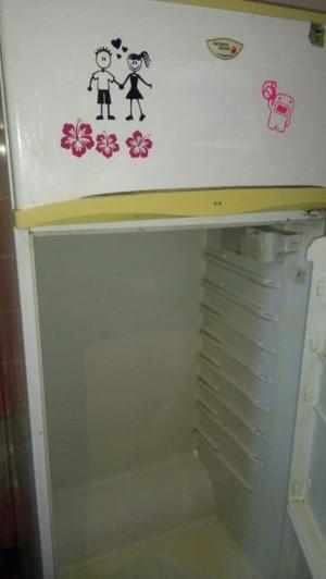 Vendo heladera con Freezer