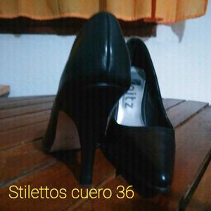 Zapatos stilettos de cuero 36