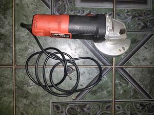 AMOLADORA 4.5 PROFESIONAL BLACK DECKER