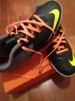 Botines Nike Bomba II