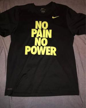 Camiseta Deportiva Nike Negra Con Letras Amarillo Talle M