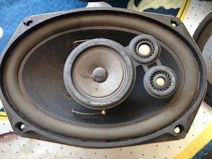 Estereo y 6 parlantes para auto Pioneer