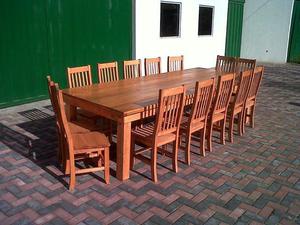 mesa quincho + 14 sillas