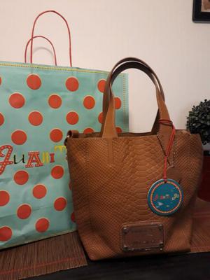 Cartera Juanita Jo nueva