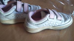 Zapatillas deportivas de nena nro. 30